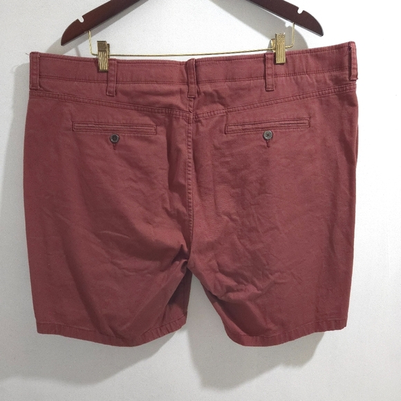 Denver Hayes | Men's Red Casual Shorts 44x8 - Picture 5 of 10